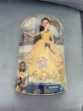 Disney Store - Live Action Beauty and the Beast - Belle Doll Brand New